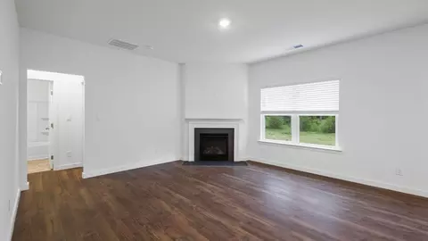 Living - 7372 Bendire Loop, Hixson, TN 37343 photo 1 of 3