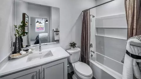 Bath - 7727 Levant Pl, Tracy, CA 95377 photo 3 of 4