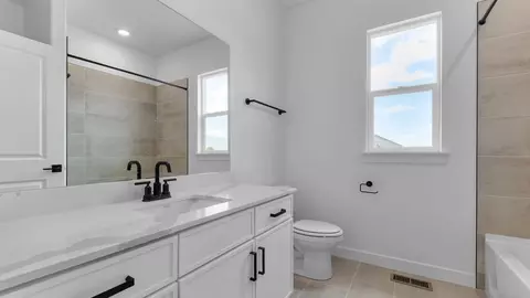 Bath - 4125 N 560 W #9, Erda, UT 84074 photo 1 of 7