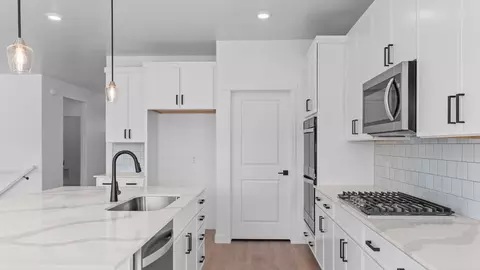 Kitchen - 4125 N 560 W #9, Erda, UT 84074 photo 3 of 5