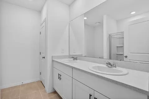 Bath - 13513 Sawmill St, Parrish, FL 34219 photo 1 of 4