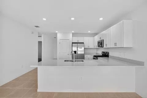 Kitchen - 13513 Sawmill St, Parrish, FL 34219 photo 1 of 11