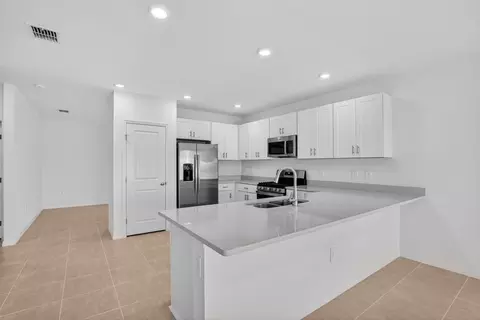 Kitchen - 13513 Sawmill St, Parrish, FL 34219 photo 3 of 11