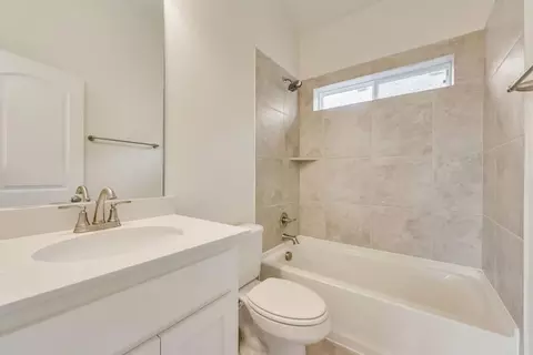 Bath - 3533 Ithaca St, Corinth, TX 76208 photo 1 of 3