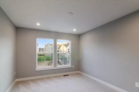 Bedroom - 258 Meridian Way, Fort Mitchell, KY 41017 photo 6 of 11