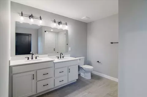 Bath - 258 Meridian Way, Fort Mitchell, KY 41017 photo 1 of 7