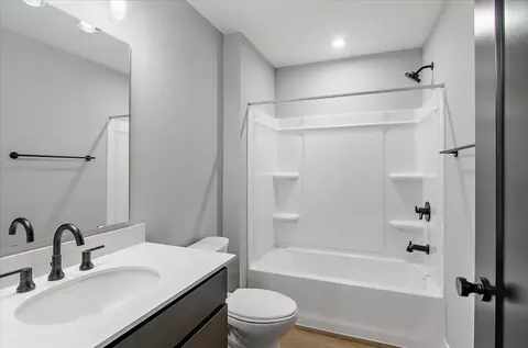 Bath - 258 Meridian Way, Fort Mitchell, KY 41017 photo 4 of 7