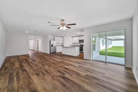 Living - 808 Gen D Macarthur Ave, Labelle, FL 33935 photo 1 of 1