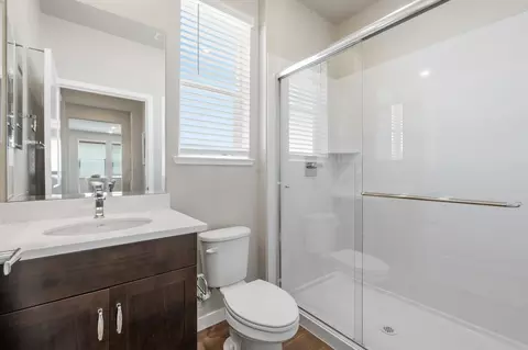 Bath - 1101 Goffey Cir, Galt, CA 95632 photo 1 of 3
