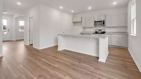Kitchen - 2008 Willowleaf Dr, Leland, NC 28451 photo 3 of 10