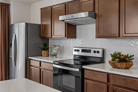Kitchen - 12093 E Chavez Dr, Vail, AZ 85641 photo 2 of 2