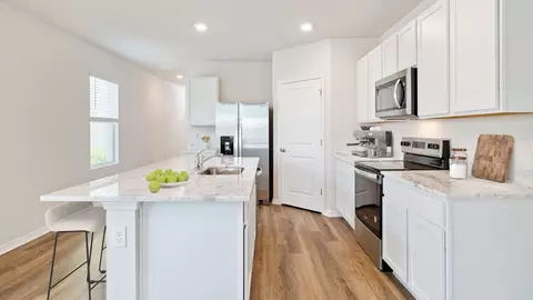 Kitchen - 17108 Legacy Preserve Dr, Parrish, FL 34219 photo 3 of 5