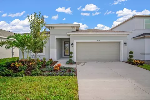 2949 Stewart Creek Cir, Plant City, FL 33565