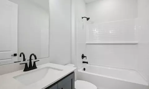 Bath - 10151 Hidden Hammock, Parrish, FL 34219 photo 1 of 2