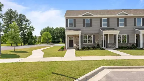 Exterior - 2001 Clock Rd, New Bern, NC 28562 photo 7 of 9