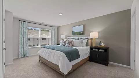 Bedroom - 2001 Clock Rd, New Bern, NC 28562 photo 9 of 13