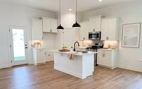 39529 White Sand Ln, Ponchatoula, LA 70454