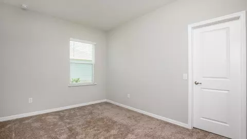 Bedroom - 2214 Elegant Mnr Cir, Edgewater, FL 32141 photo 3 of 3