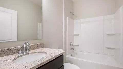 Bath - 2214 Elegant Mnr Cir, Edgewater, FL 32141 photo 2 of 3