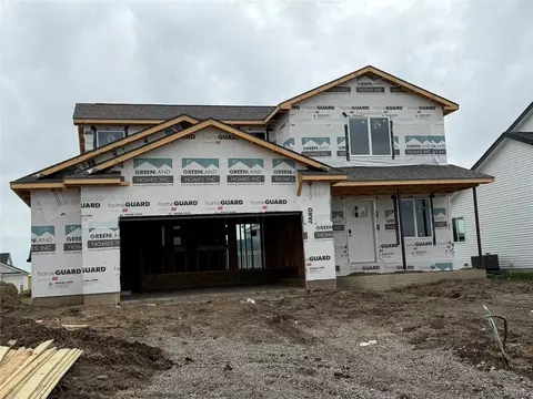 1520 Locust St, Waukee, IA 50263