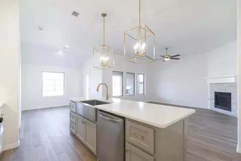 Kitchen - 17252 Billy Rd, Washington, OK 73093 photo 13 of 19