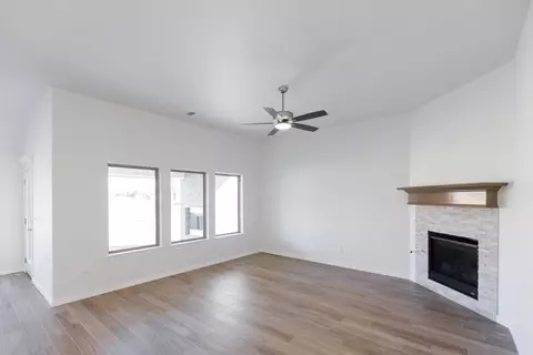 Living - 17252 Billy Rd, Washington, OK 73093 photo 1 of 15