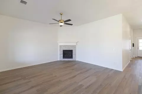 Living - 17252 Billy Rd, Washington, OK 73093 photo 9 of 15