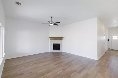 Living - 17252 Billy Rd, Washington, OK 73093 photo 2 of 15