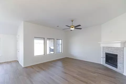 Living - 17252 Billy Rd, Washington, OK 73093 photo 8 of 15