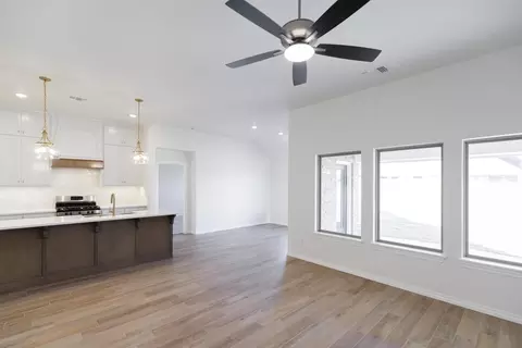 Living - 17252 Billy Rd, Washington, OK 73093 photo 5 of 15