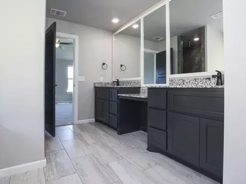 Bath - 17252 Billy Rd, Washington, OK 73093 photo 11 of 14