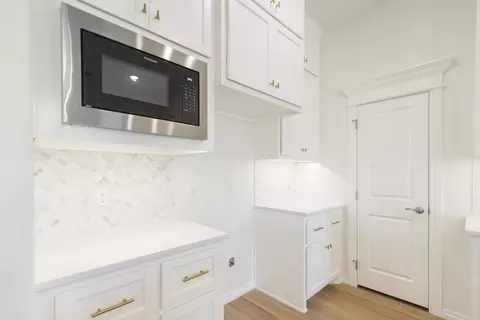Kitchen - 17252 Billy Rd, Washington, OK 73093 photo 10 of 19
