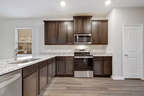 Kitchen - 9019 Gore Cres, Converse, TX 78109 photo 3 of 3