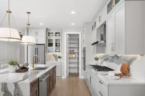 Kitchen - 5561 Freestone Cir, Apollo Beach, FL 33572 photo 2 of 2