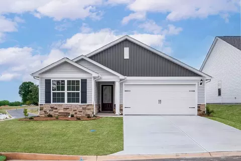 Exterior - 1012 Mossy Oak Dr, Moore, SC 29369 photo 12 of 13