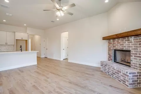 Living - Springfield Rd, Springtown, TX 76082 photo 2 of 4