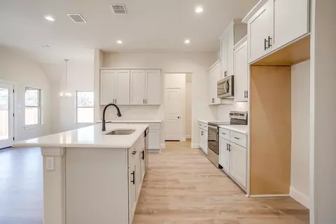 Kitchen - Springfield Rd, Springtown, TX 76082 photo 1 of 4