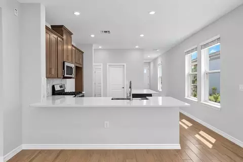 Entry Way - 32472 Sea Loch Loop, Mount Dora, FL 32757 photo 3 of 10
