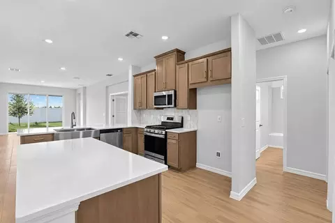 Kitchen - 32472 Sea Loch Loop, Mount Dora, FL 32757 photo 4 of 11