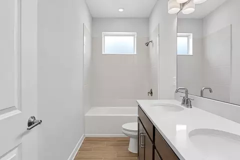 Bath - 32472 Sea Loch Loop, Mount Dora, FL 32757 photo 6 of 18