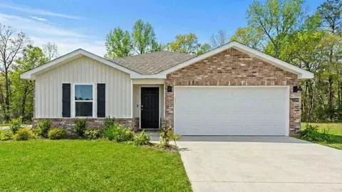 17530 E Sycamore St, Gulfport, MS 39503