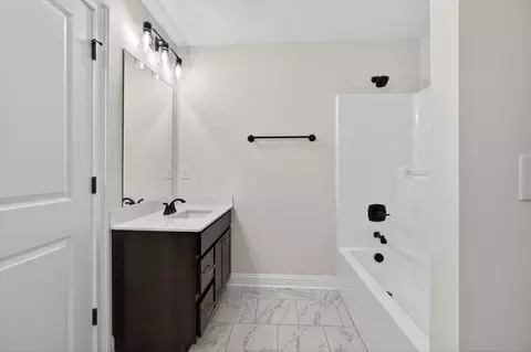 Bath - 7204 Bill Dorn Rd, Appling, GA 30802 photo 2 of 2