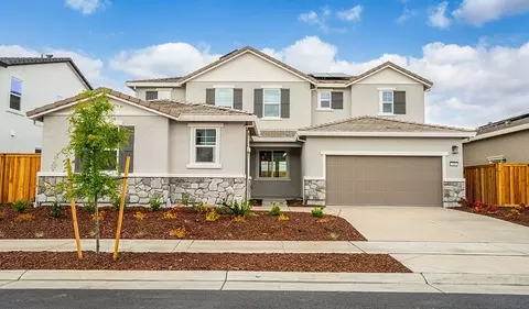 2153 Blue Star Dr, Roseville, CA 95747