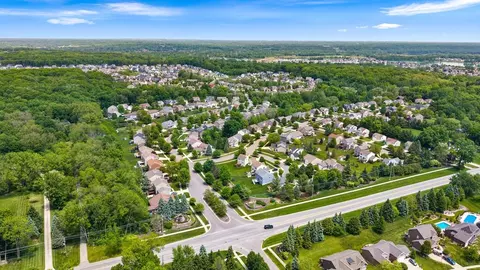 View/Area - 3105 Hollace Dr, Jenison, MI 49428 photo 7 of 14
