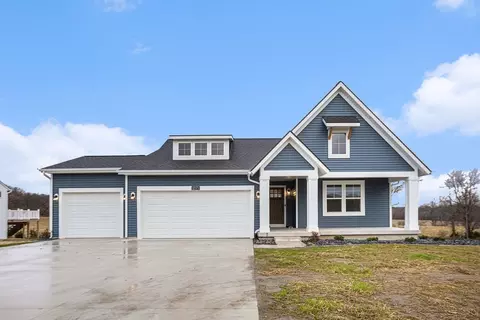 Exterior - 3105 Hollace Dr, Jenison, MI 49428 photo 3 of 7