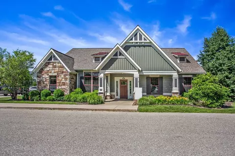 Exterior - 3105 Hollace Dr, Jenison, MI 49428 photo 5 of 7