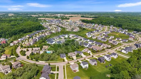 View/Area - 3105 Hollace Dr, Jenison, MI 49428 photo 5 of 14