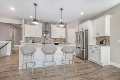 Kitchen - 3105 Hollace Dr, Jenison, MI 49428 photo 1 of 2