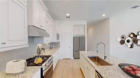 Kitchen - 3622 Compass Pointe Ct, Angleton, TX 77515 photo 2 of 7