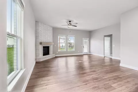 Living - 8216 Sandal St, Lenexa, KS 66227 photo 1 of 7